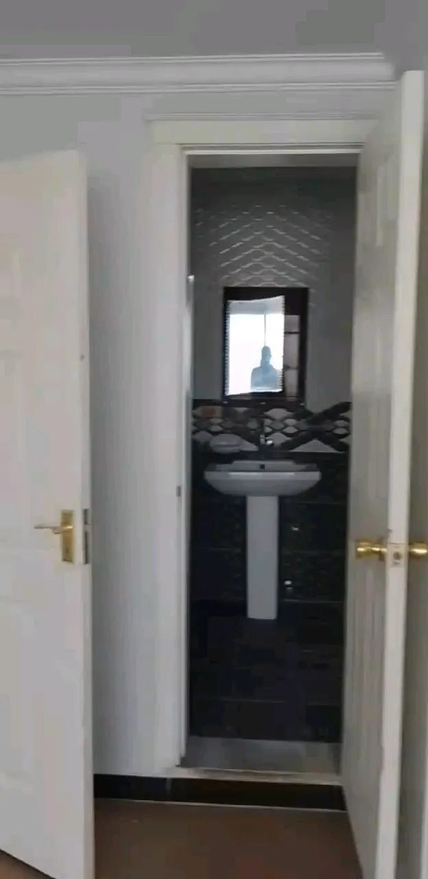 147 Sqm Apartment At Haile Garment – photo 6