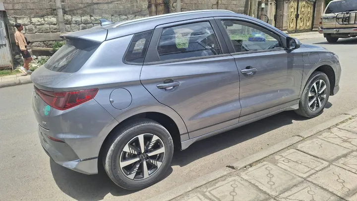 BYD e2 2025 Electric – photo 3
