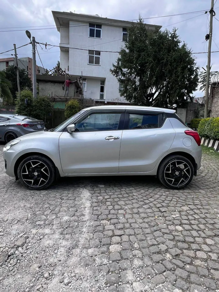 Suzuki Swift 2021 Automatic – photo 5