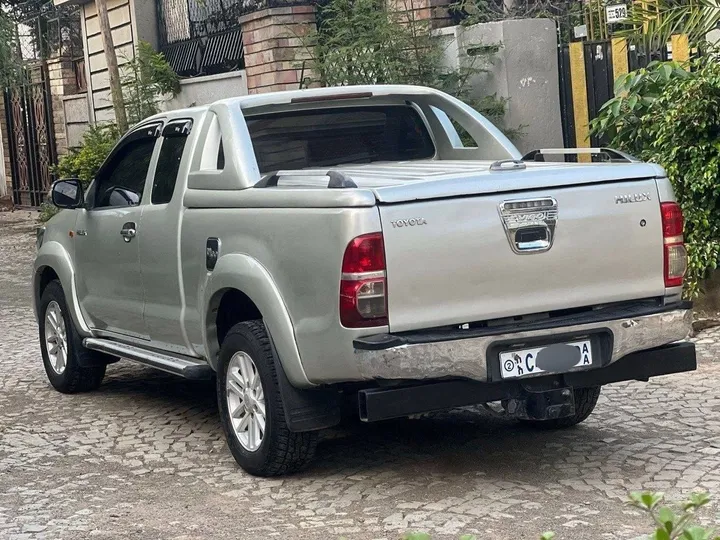Toyota Hilux King Cab 2013 – photo 4