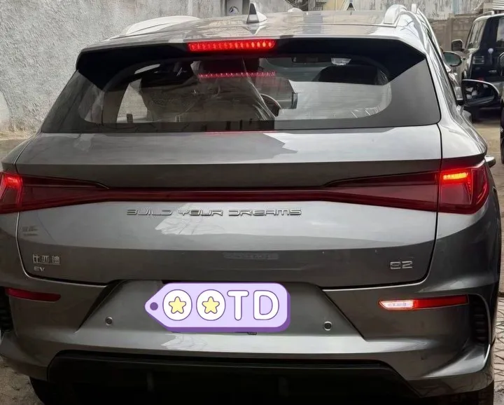 BYD E2 Electric 2025 – photo 3