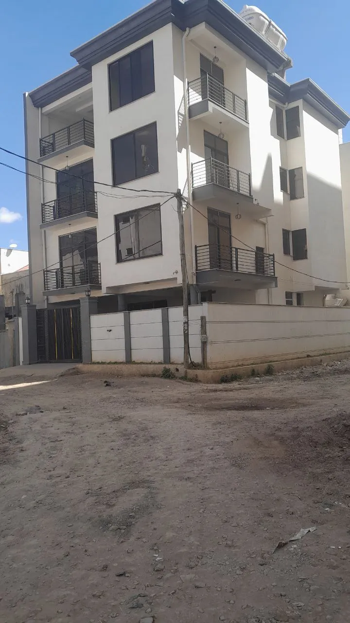 G+3 House 210 Sqm Ayat Compound – photo 4