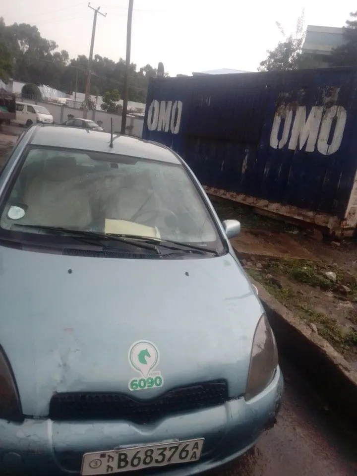 Toyota Vitz 2001 Hatchback – photo 3