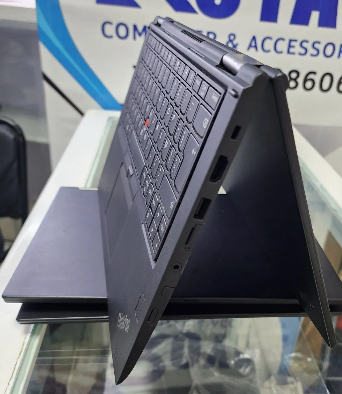 Lenovo ThinkPad X380 i7 Laptop – photo 4