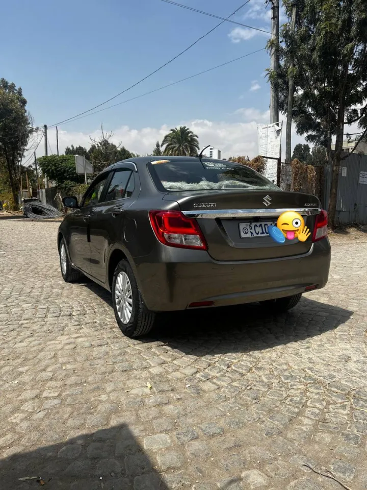Suzuki Dzire 2022 Automatic 1.2L – photo 5