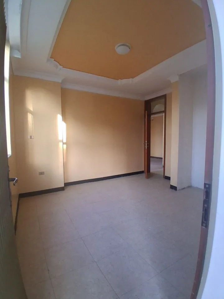 Summit 72 Apartment First Floor – photo 8