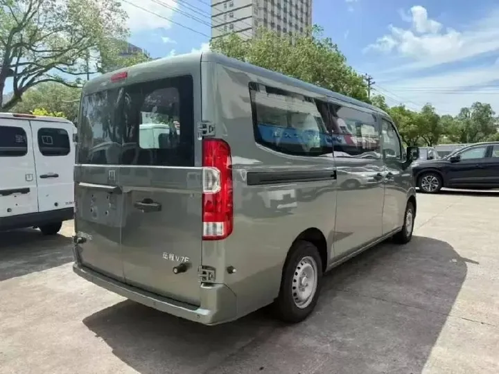 Brand New Geely Farizon Xingxiang V7E – photo 3