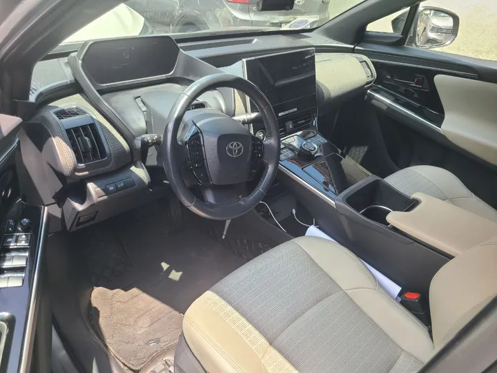 Toyota BZ4X 2022 Electric Crossover SUV – photo 4