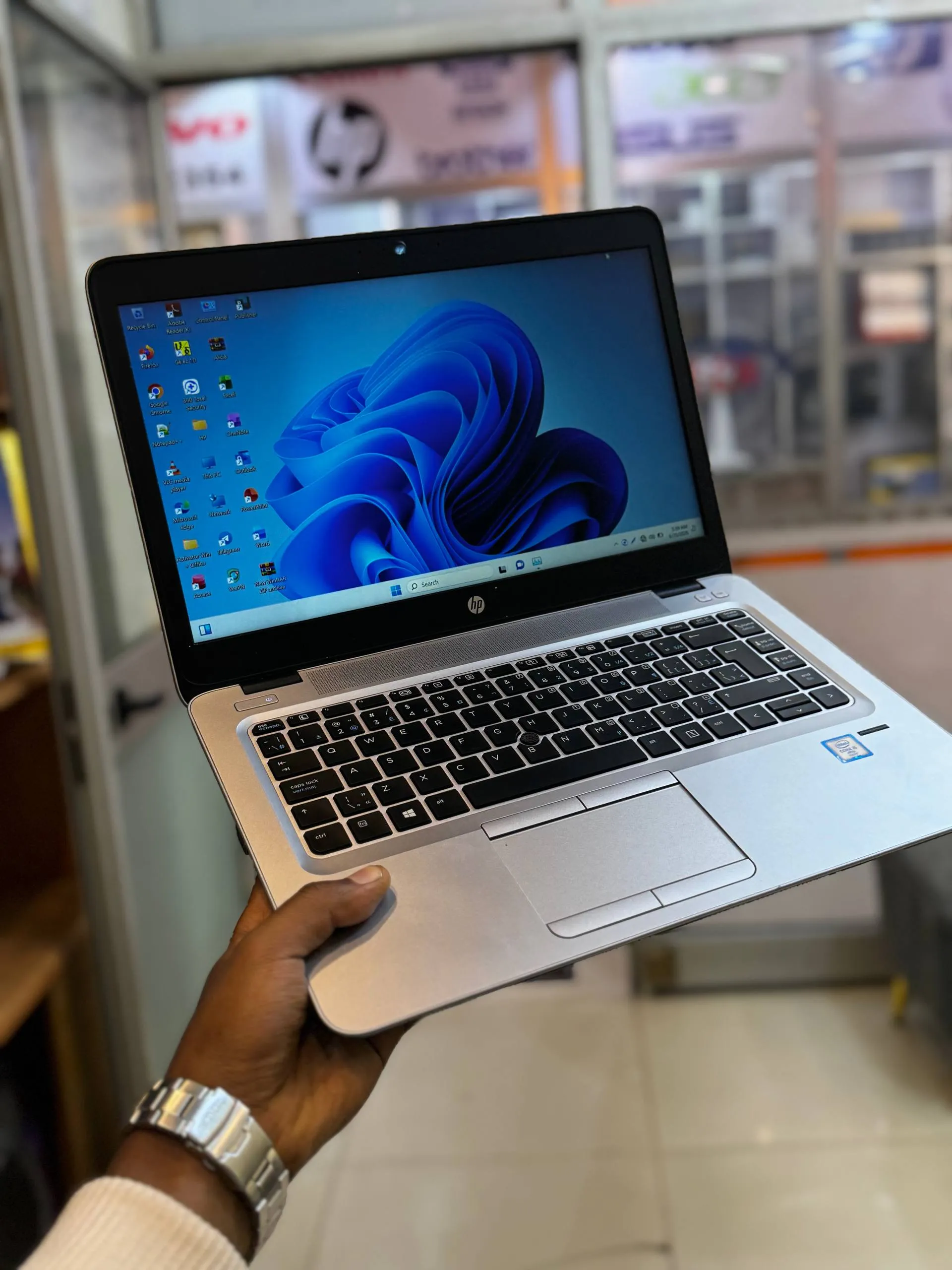 HP EliteBook Core i5 6th Gen – photo 4