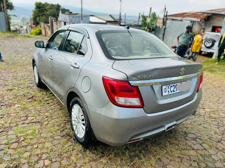 Suzuki Dzire 2022 Automatic – photo 3