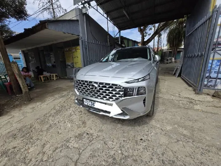 Hyundai Santa Fe Hybrid 2023 – photo 4