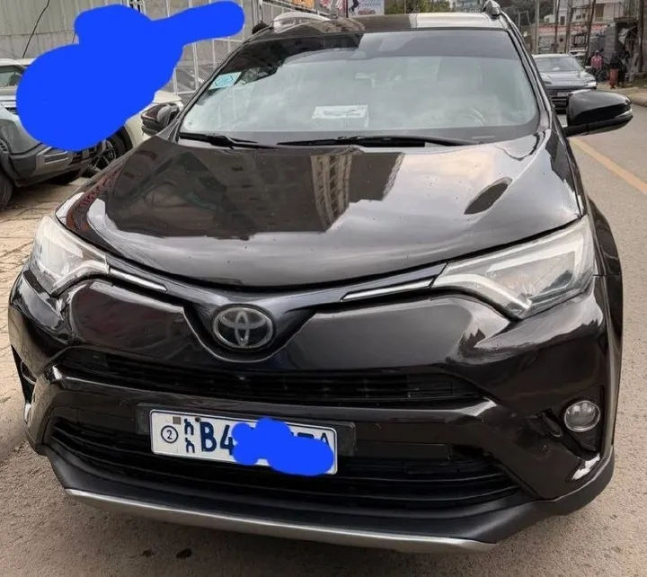 Toyota RAV4 2018 2.0L Automatic – photo 4