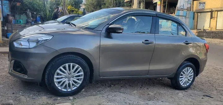Suzuki Dzire 2021 Automatic – photo 4