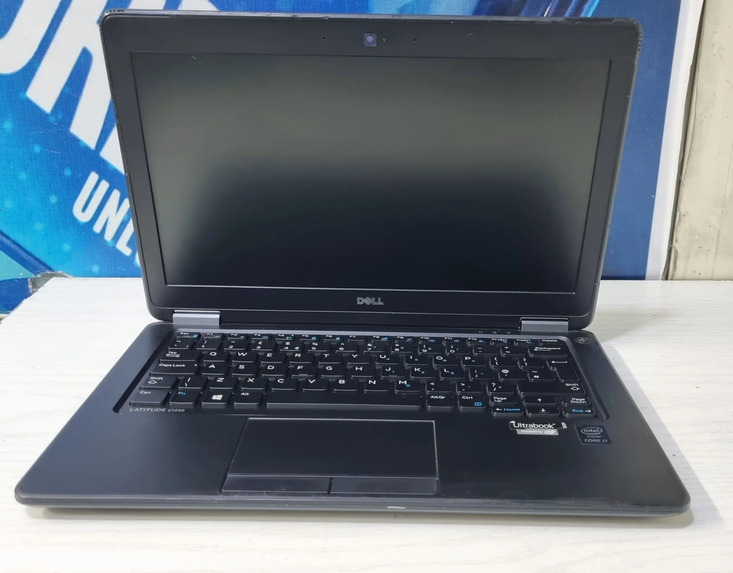 Dell Latitude E7250 i7 Laptop – photo 5