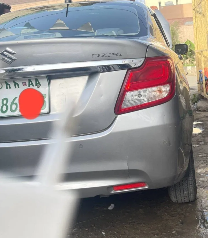 Suzuki Dzire 2022 Automatic – photo 4