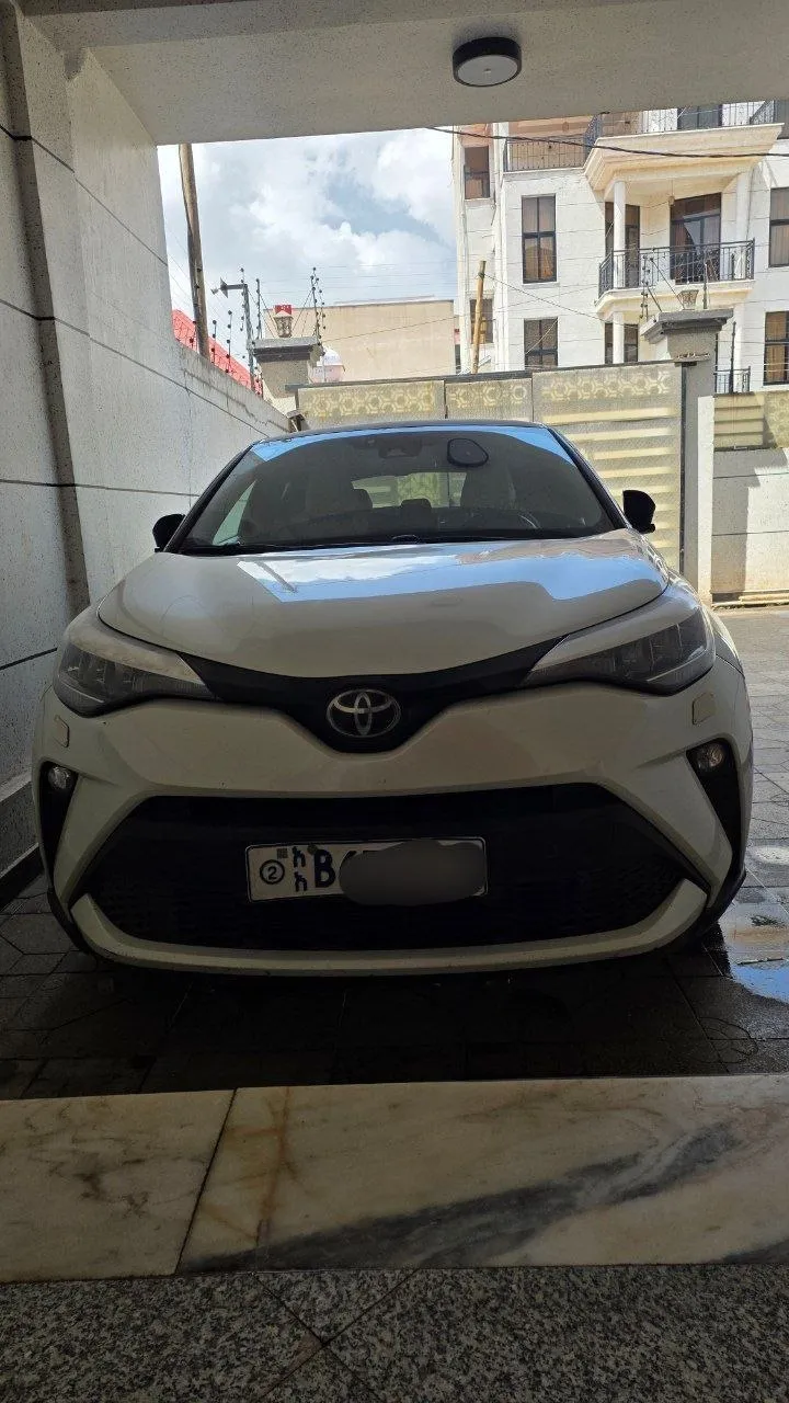 Toyota CHR 2020 SUV – photo 4
