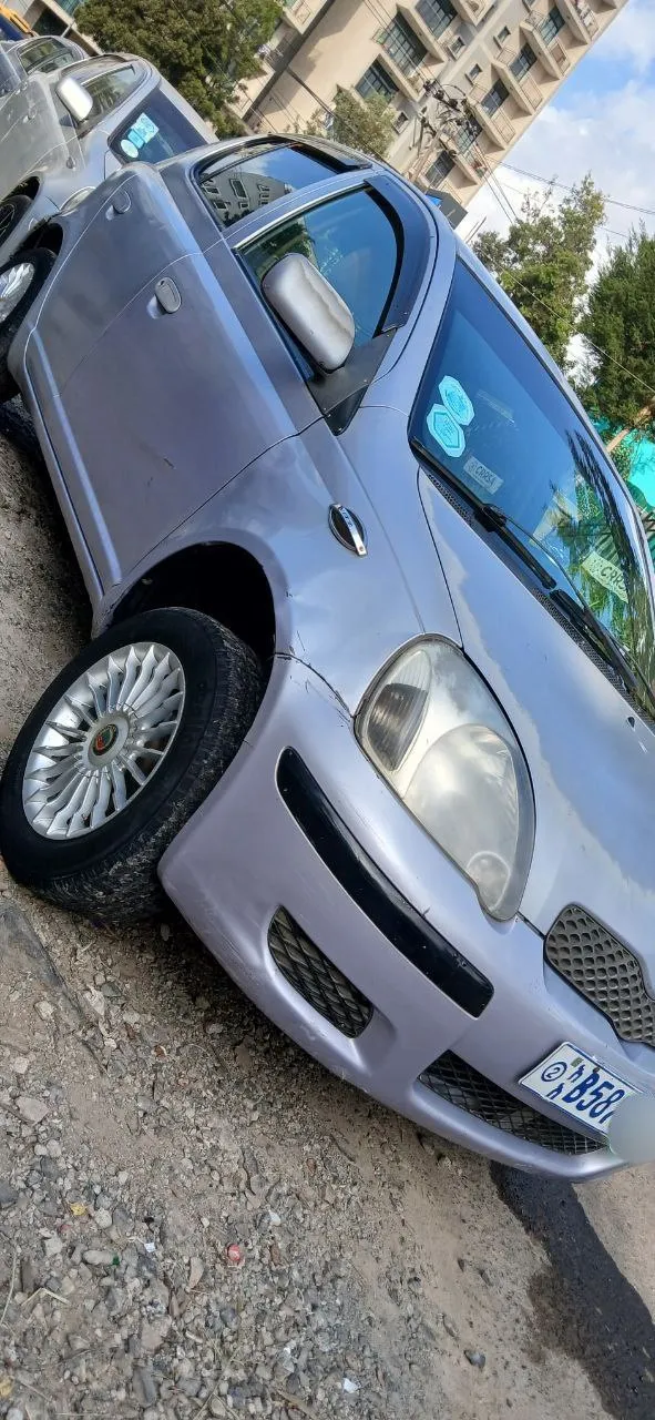 Toyota Vitz 2004 – photo 7