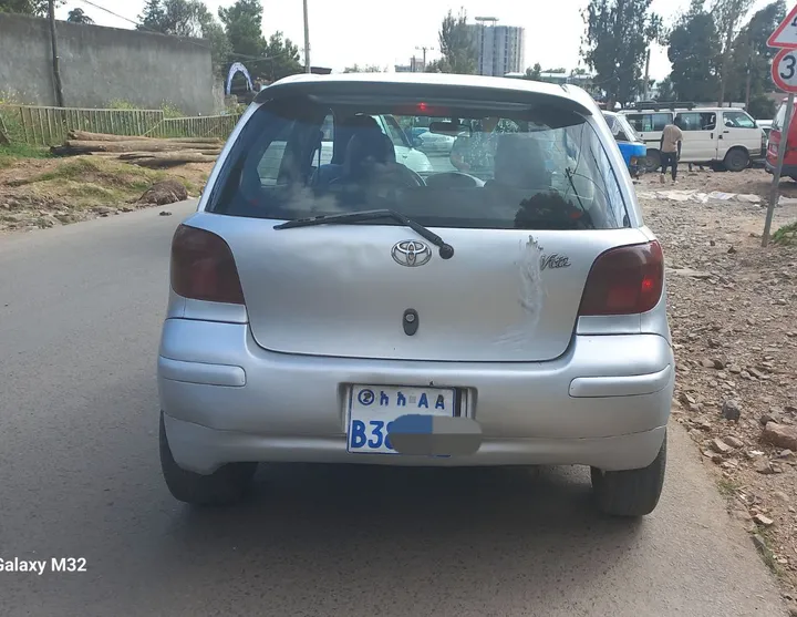 Toyota Vitz 2002 1.0L Automatic – photo 3