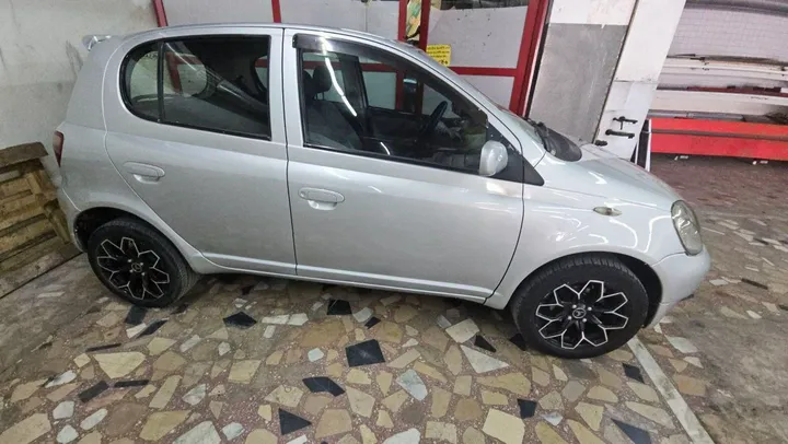 Toyota Vitz 2001 Automatic – photo 5
