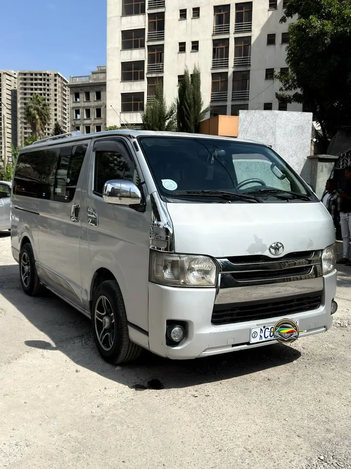 Toyota Hiace Abadula 2007 Diesel – photo 3