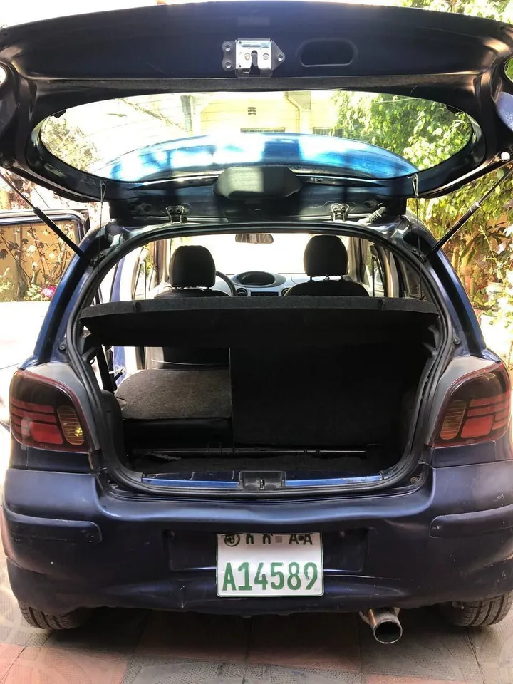 Toyota Vitz 2002 Automatic – photo 5