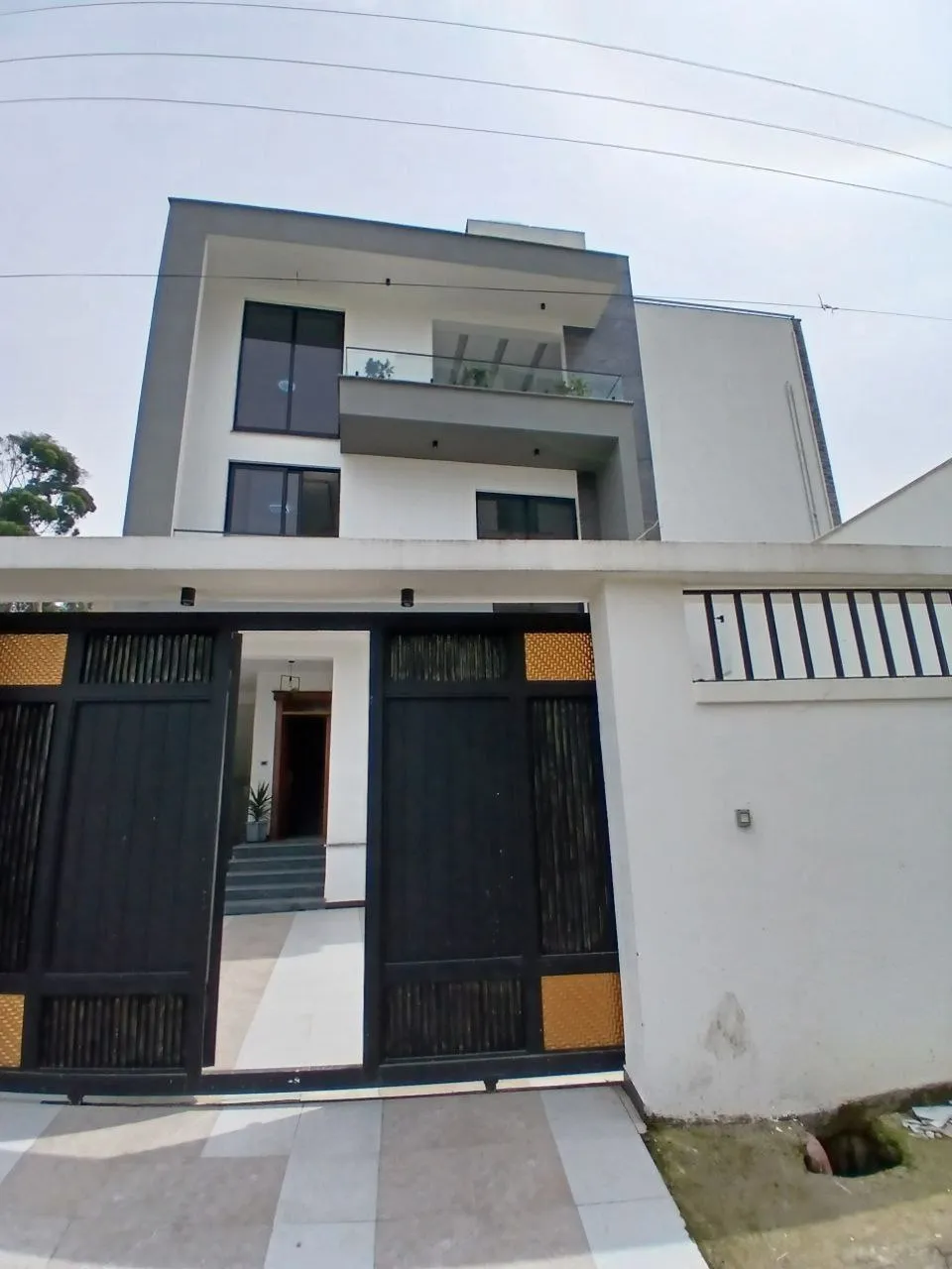 5 Bedroom House in Gurd Shola – photo 4