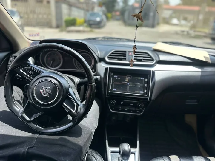 Suzuki Dzire 2022 Automatic – photo 6