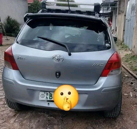 Toyota Yaris 2010 Automatic – photo 3