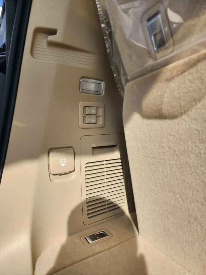 Toyota Land Cruiser V6 VXR 2023 – photo 6
