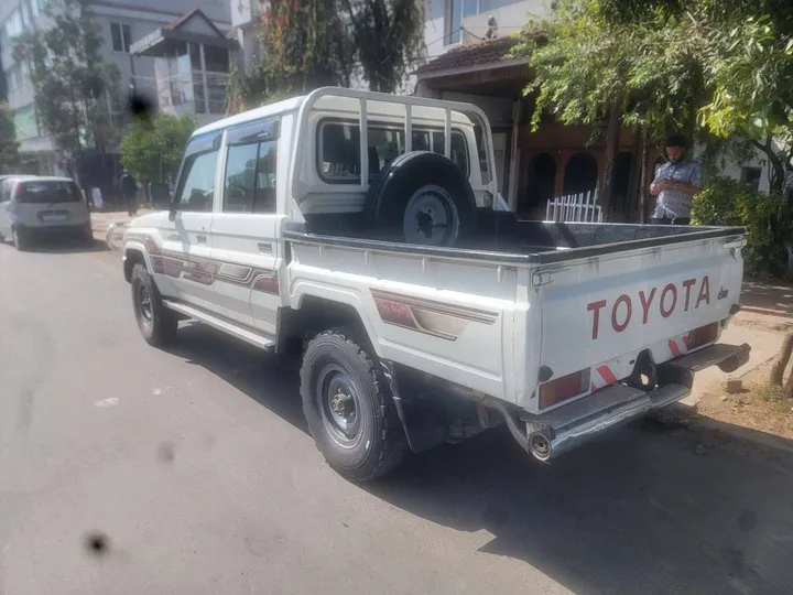 Toyota Pickup Truck 2015 Diesel – photo 5
