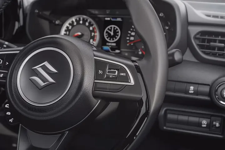 Suzuki Swift 2022 Automatic – photo 5
