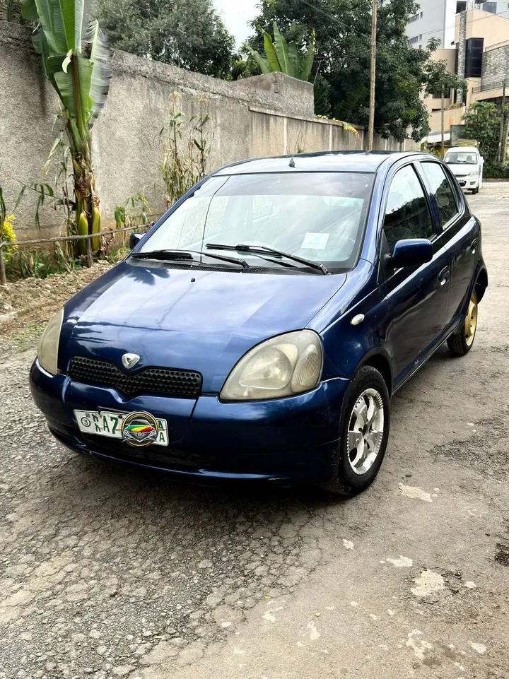 Toyota Vitz 2001 Automatic – photo 3