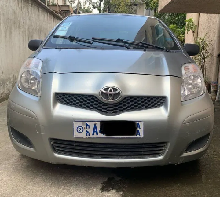 Toyota Yaris Compact 2009 – photo 7