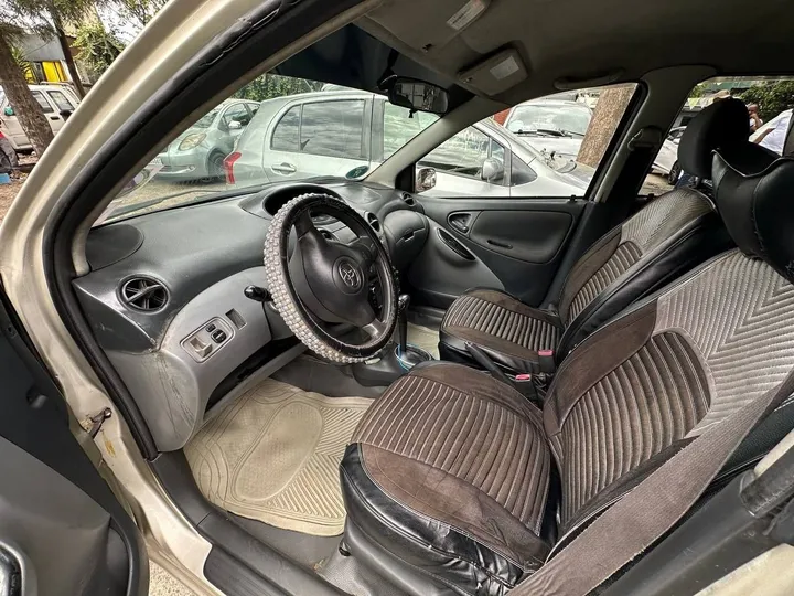 Toyota Vitz 2002 Automatic – photo 5