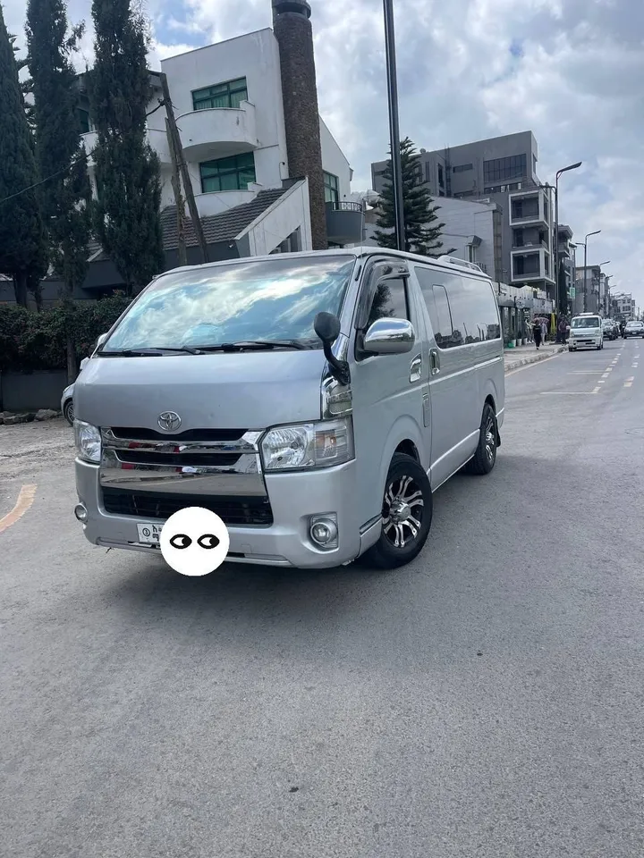 2007 Toyota Hiace Super GL Automatic – photo 6