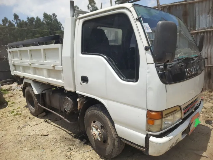1999 Isuzu Dump Truck – photo 3