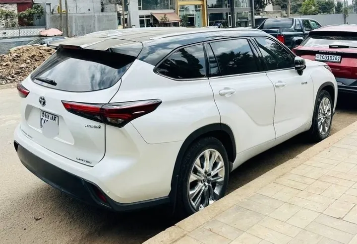 2024 Toyota Highlander Limited – photo 4