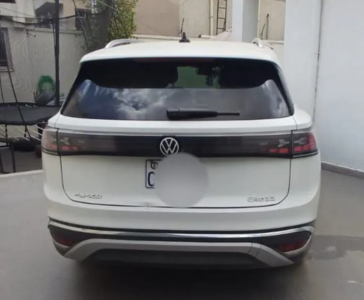 Volkswagen ID.6 Crozz Pro 2022 – photo 3