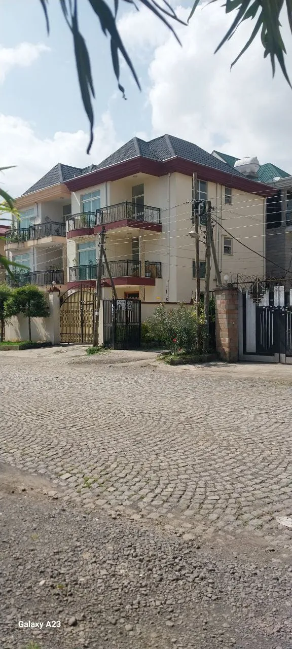 G+2 House for Sale CMC Washington – photo 3