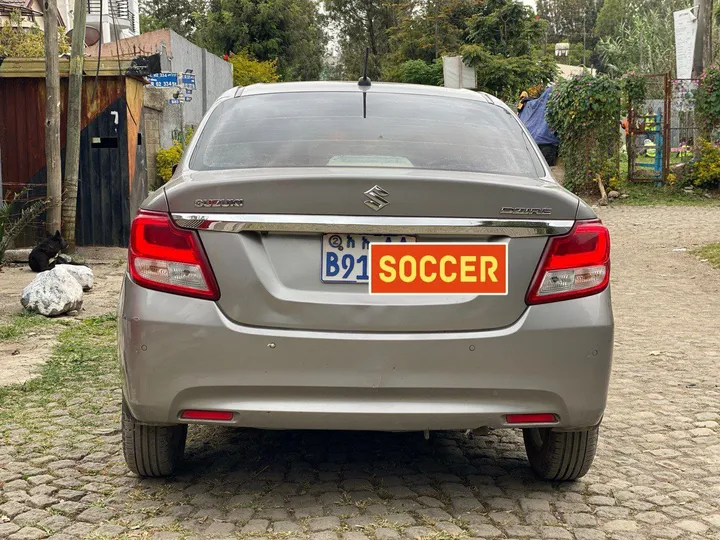 Suzuki Dzire 2021 Automatic – photo 3