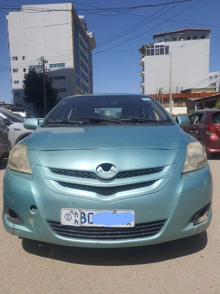 2008 Toyota Belta Sedan – photo 5