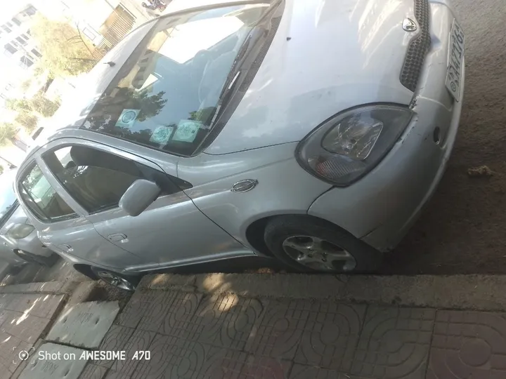 Toyota Vitz Automatic Full-Option – photo 3