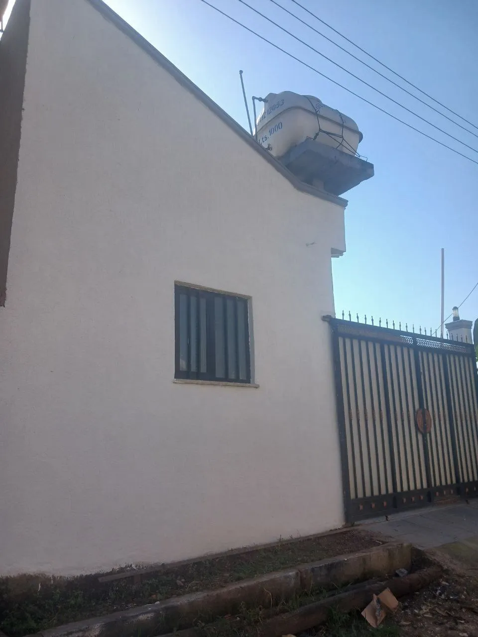 Modern L-Shape House in Ayat – photo 3
