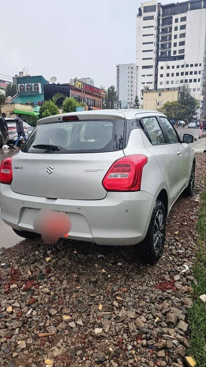 Suzuki Swift 2021 Automatic – photo 3