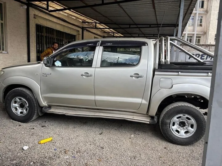 2010 Toyota Hilux Double Cab – photo 4