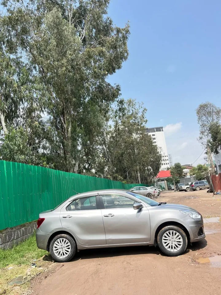 Suzuki Dzire 2022 Automatic – photo 5