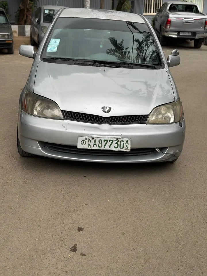 Toyota Platz Sedan – photo 8