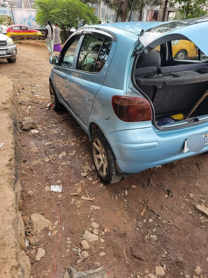 Toyota Vitz 2002 Automatic – photo 4