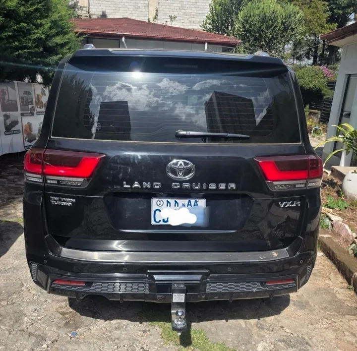Toyota Land Cruiser V6 VXR 2023 – photo 7