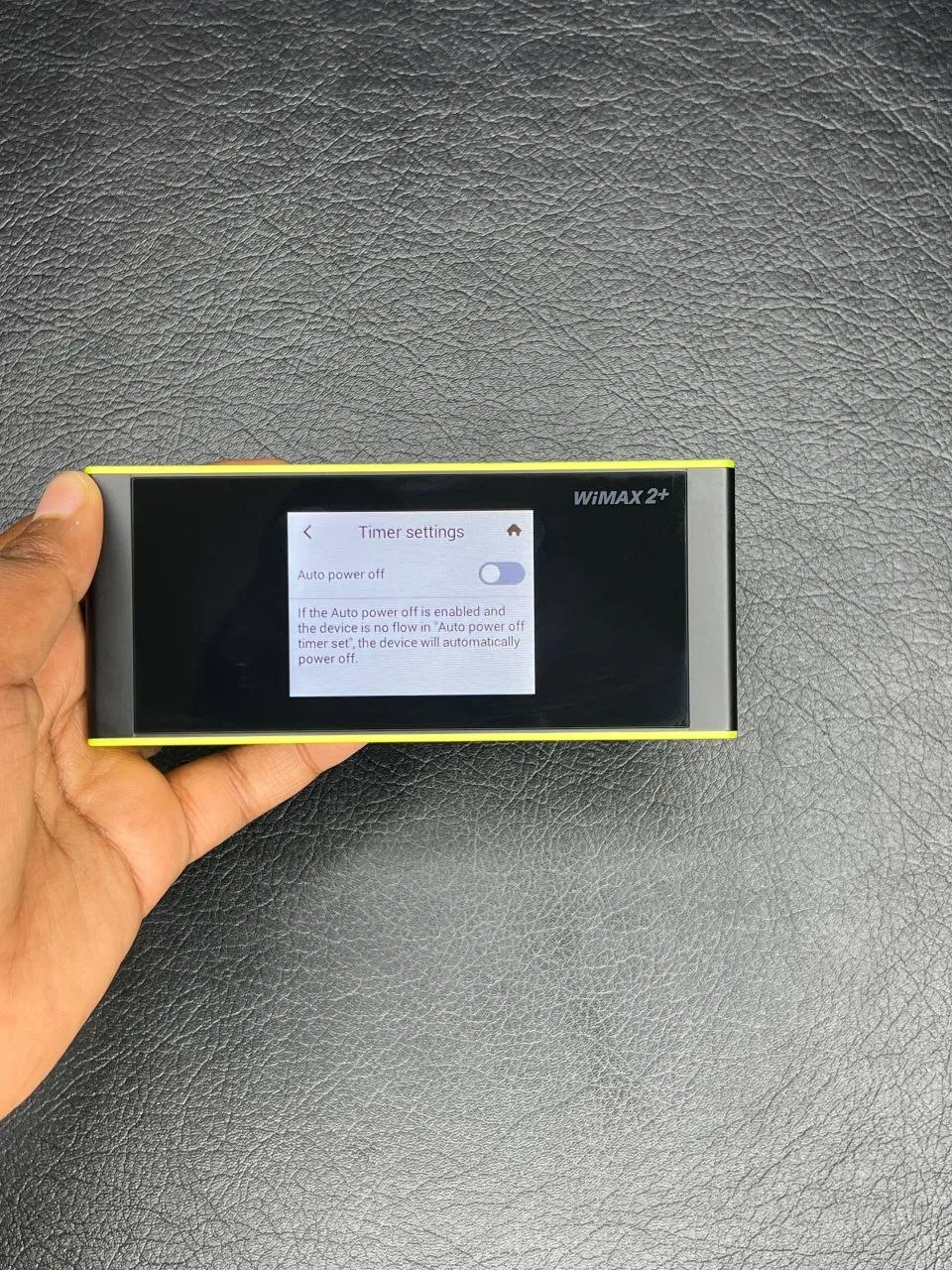 Huawei W05 Touch Screen Portable Router – photo 4